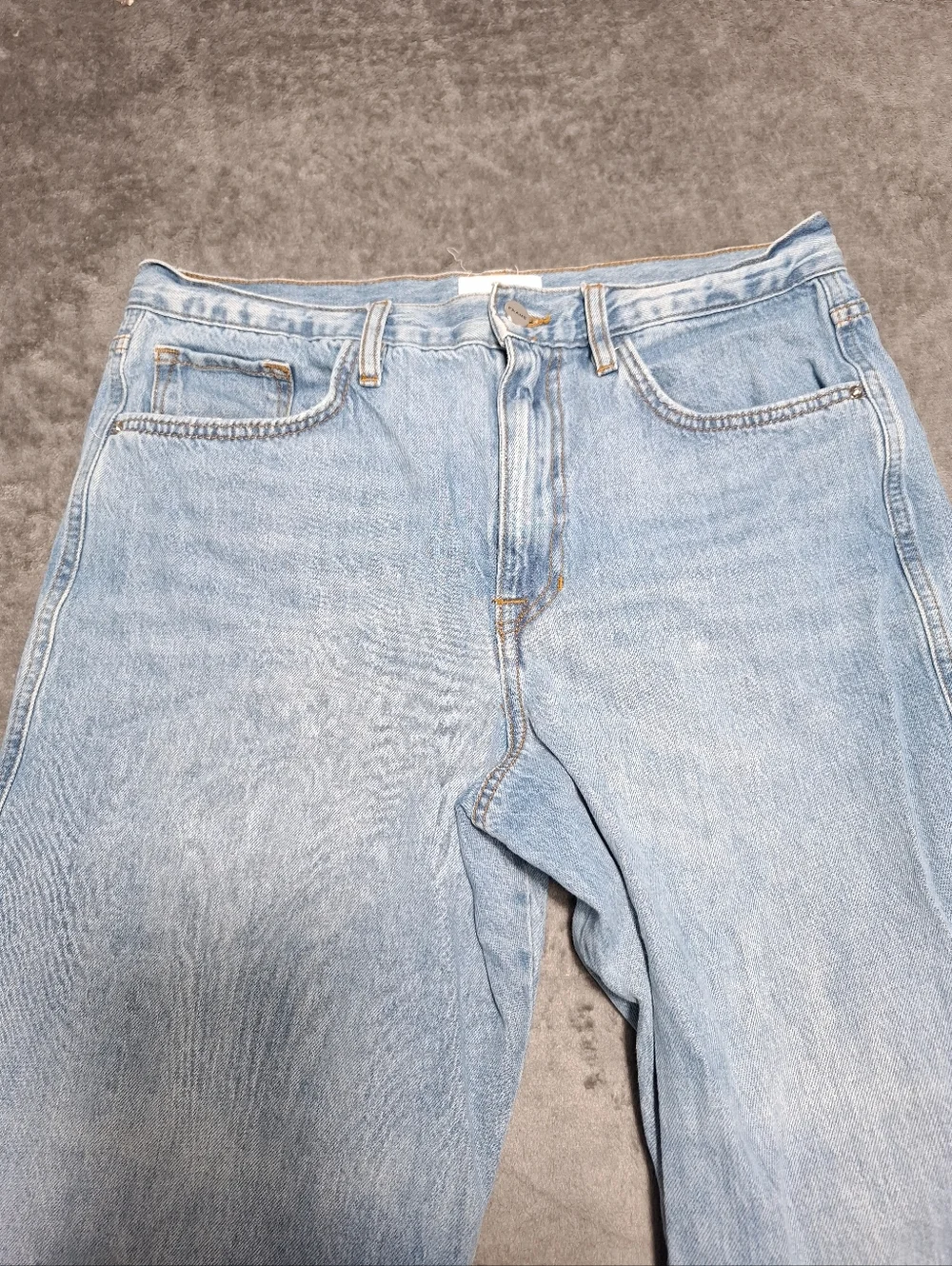 FRAME Denim Le Lounge High Rise Relaxed Cropped Jogger Jean in Chill - Size 29 - Picture 15 of 15